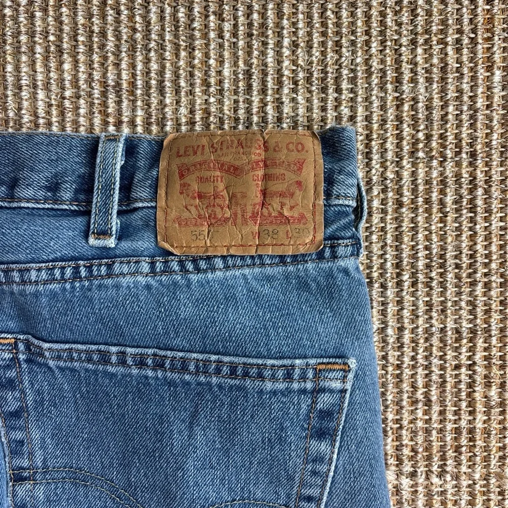 Men's Vintage Levi's 550s Size 38x30